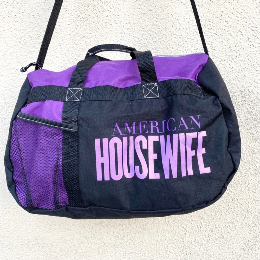 American Housewife tv show DUFFLE bag tote gym bag ABC sitcom big overnighter